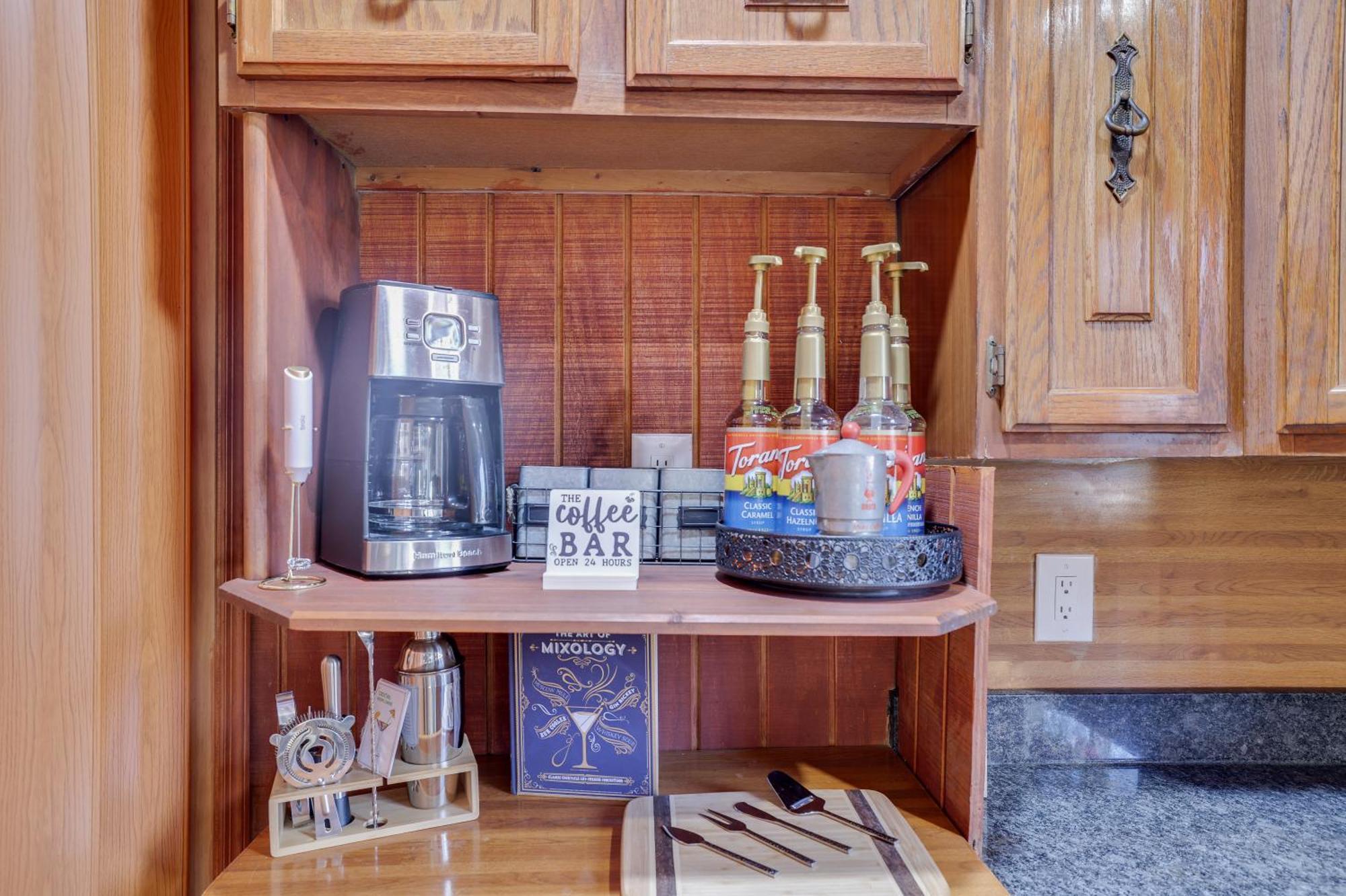 The Fox Den: Quaint & Cozy *