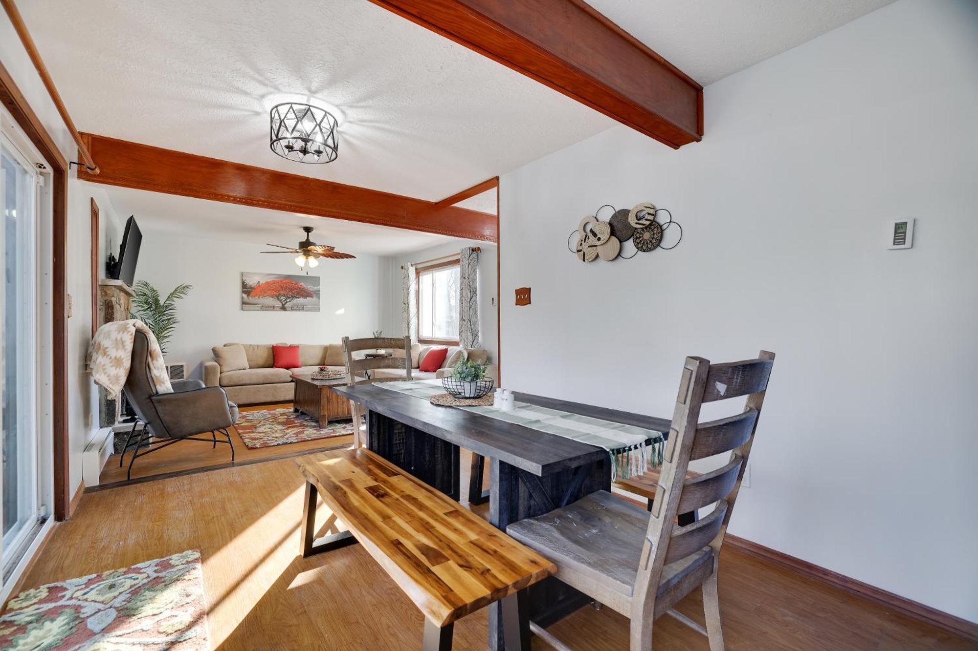 The Fox Den: Quaint & Cozy East Stroudsburg