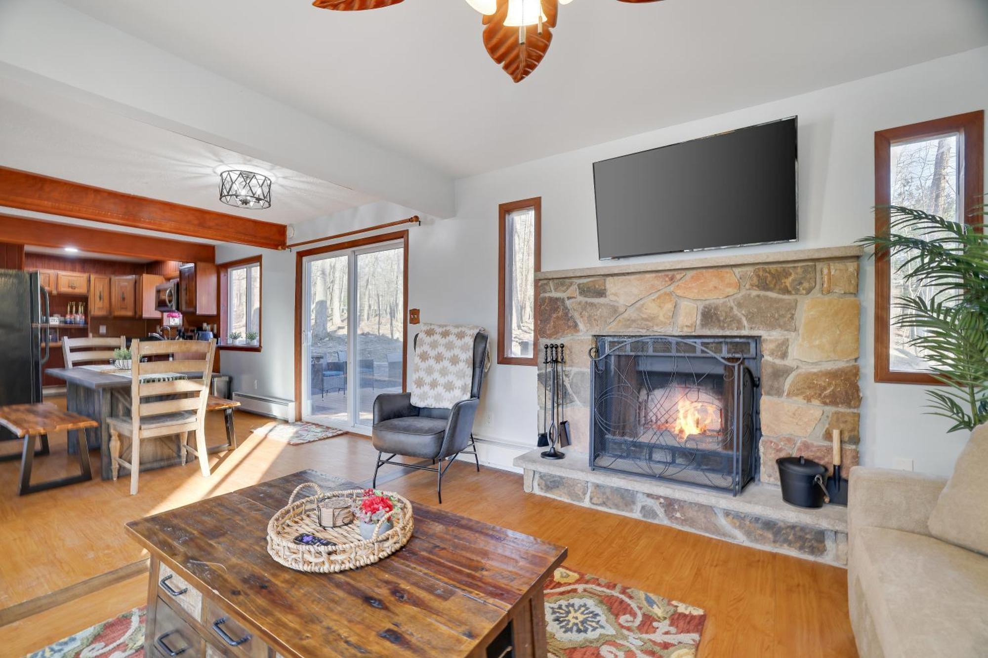 The Fox Den: Quaint & Cozy *